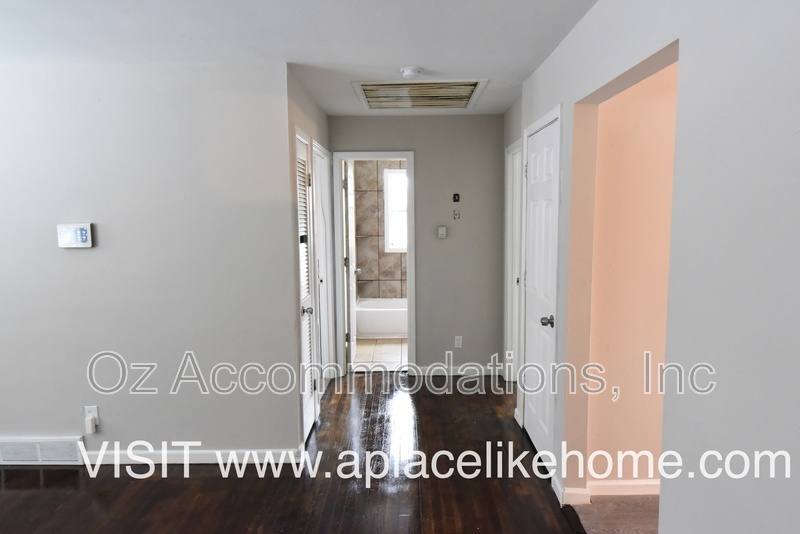 Apartment for rent at 1109 S Appleton Ave, Independence, MO 64053