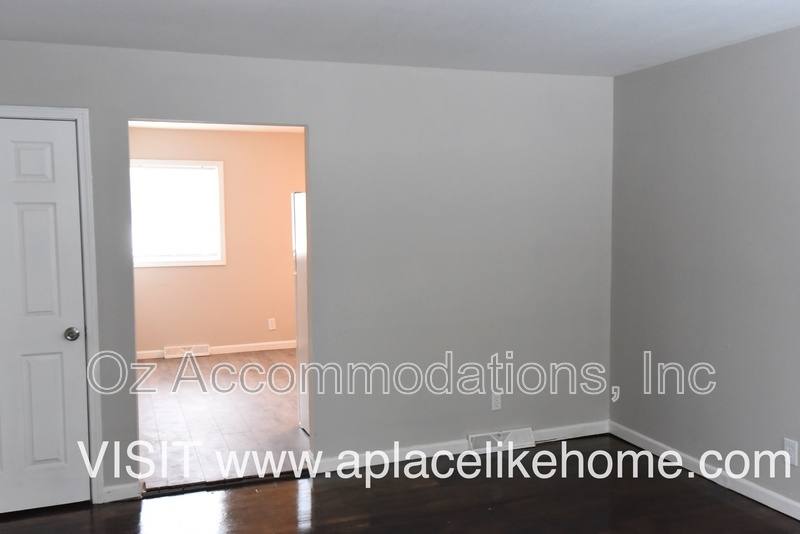 Apartment for rent at 1109 S Appleton Ave, Independence, MO 64053
