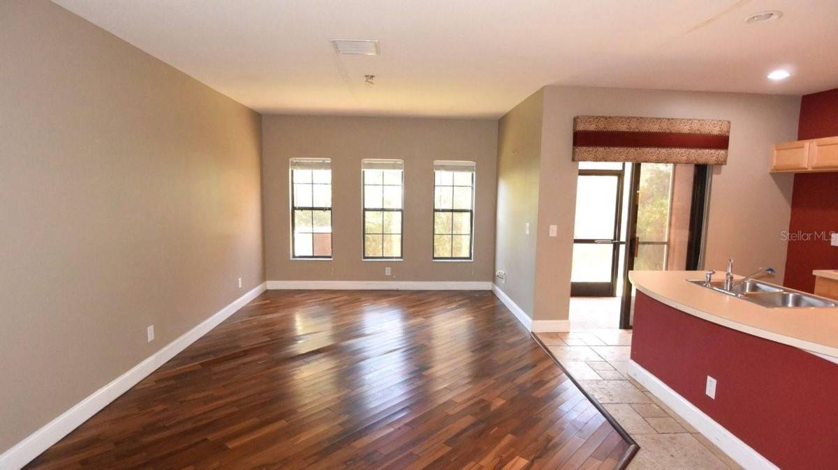 Townhouse for rent at 30043 Mossbank Dr, Wesley Chapel, FL 33543
