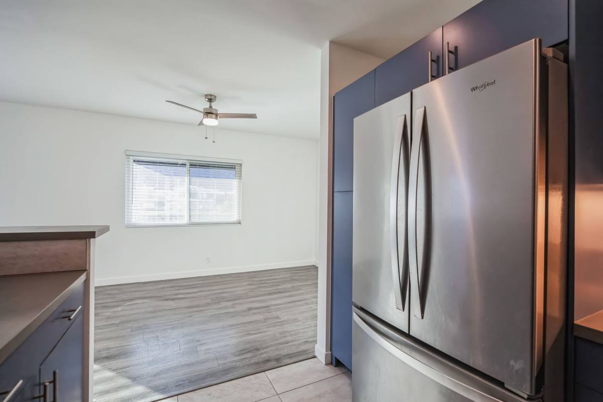 Apartment for rent at 671 S Riverside Dr, Palm Springs, CA 92264