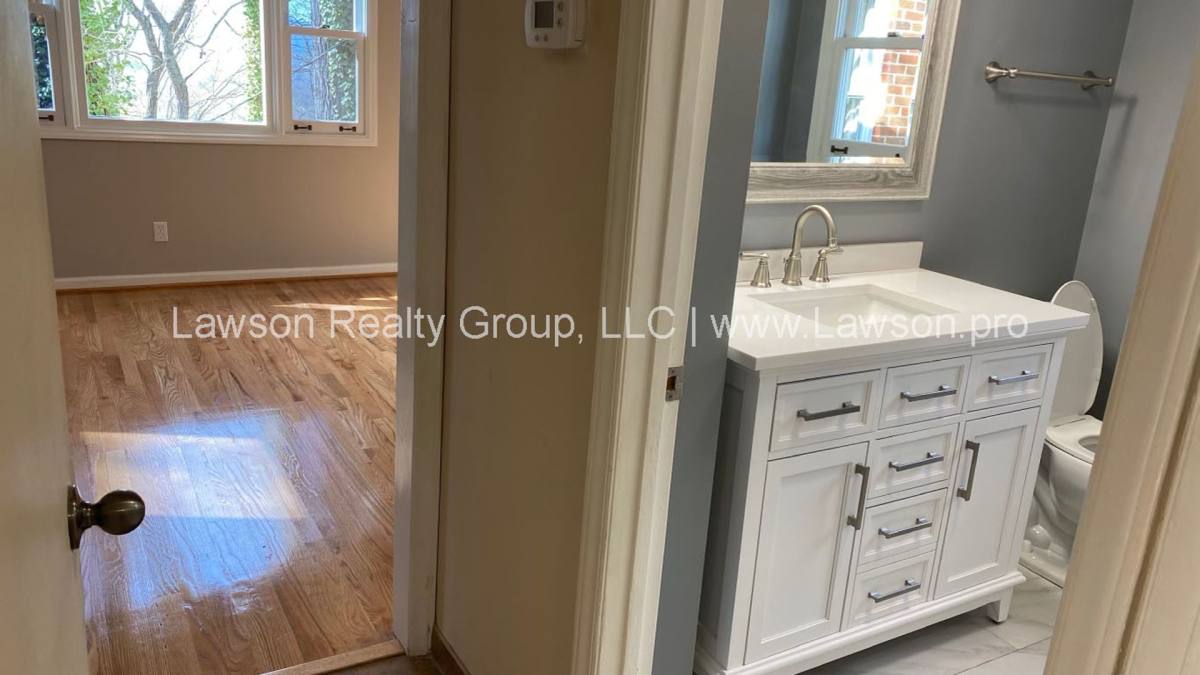 House for rent at 3125 Stoneridge Rd SW, Roanoke, VA 24014