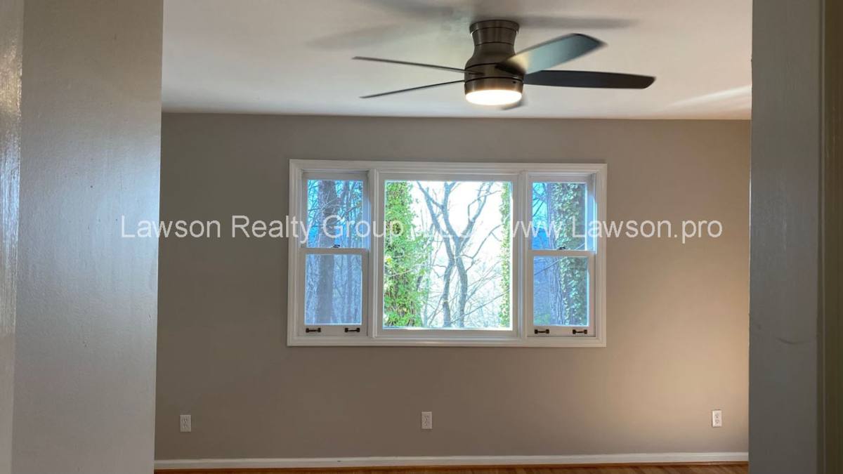 House for rent at 3125 Stoneridge Rd SW, Roanoke, VA 24014