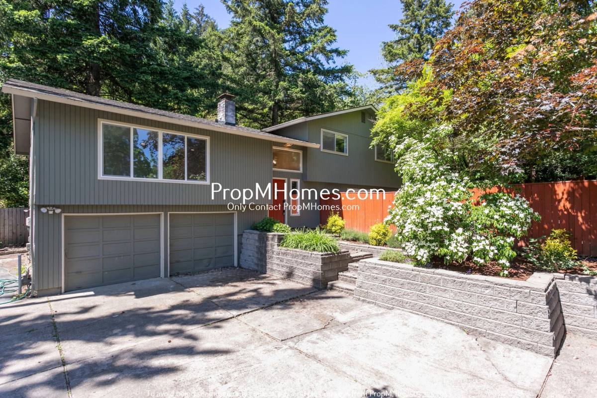 House for rent at 12805 SW Beef Bend Rd, Portland, OR 97224