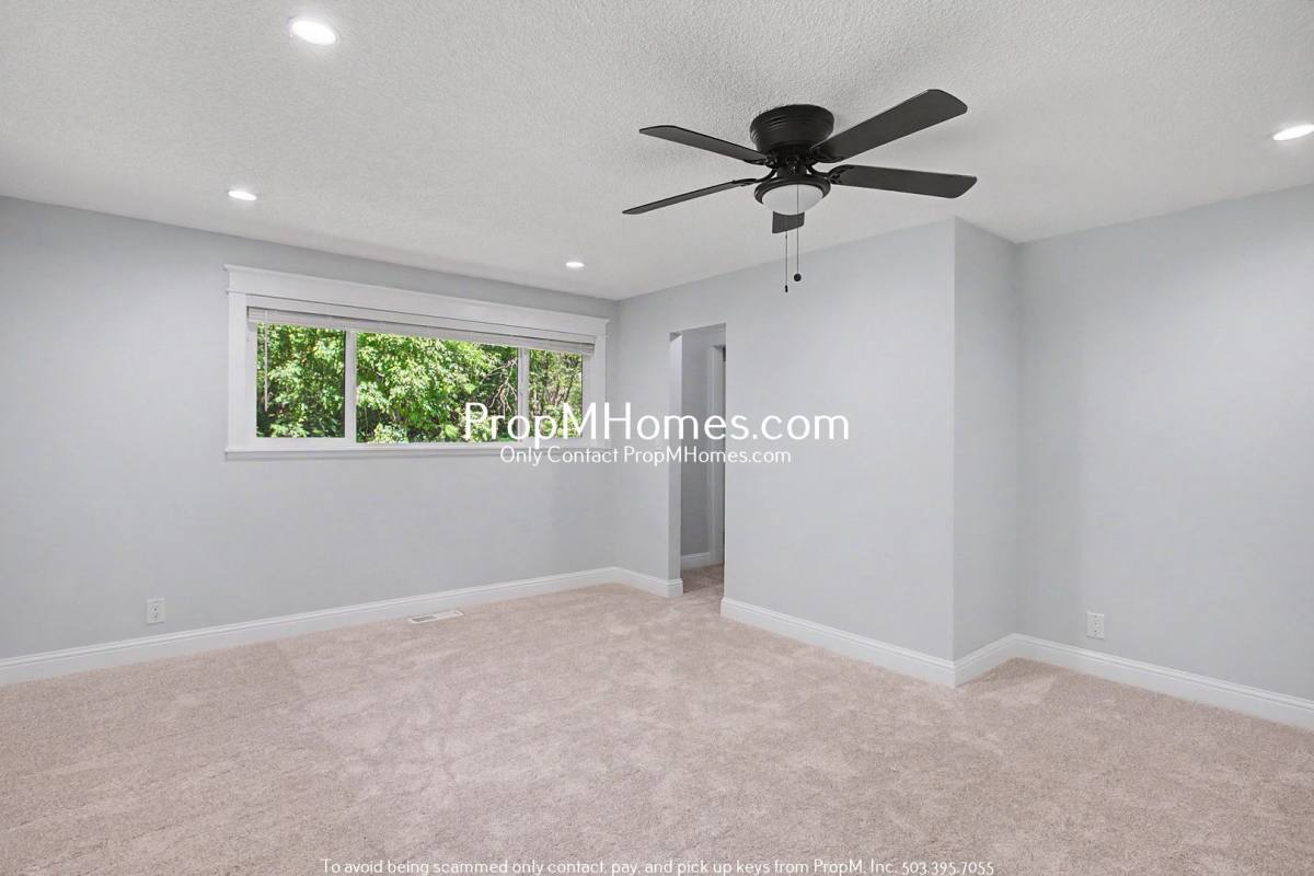 House for rent at 12805 SW Beef Bend Rd, Portland, OR 97224