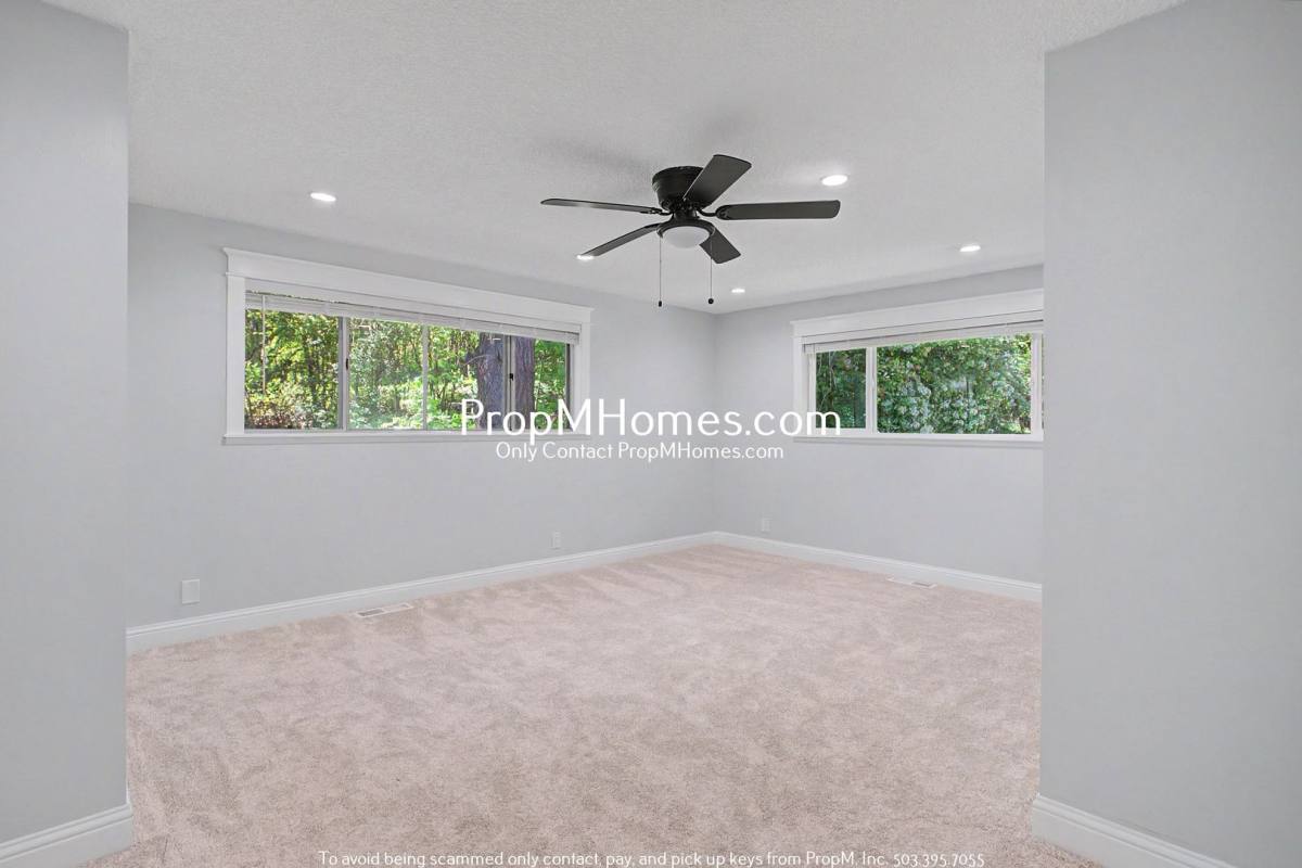 House for rent at 12805 SW Beef Bend Rd, Portland, OR 97224