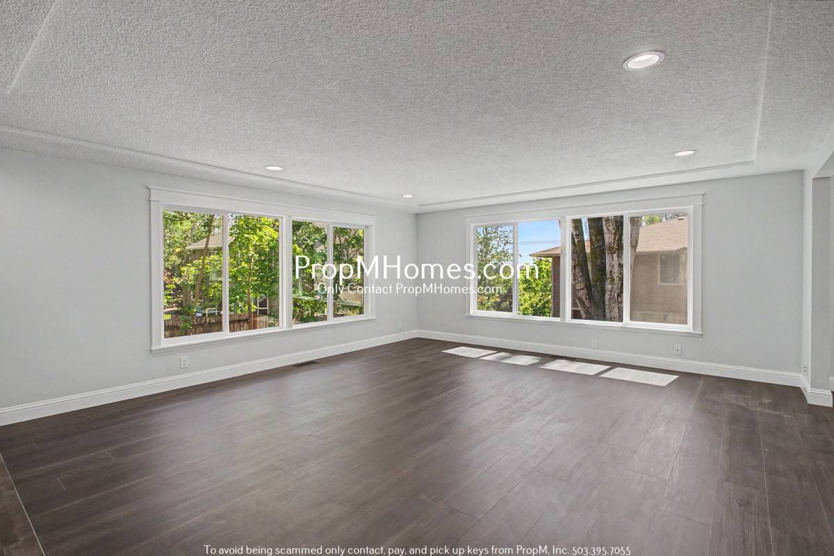 House for rent at 12805 SW Beef Bend Rd, Portland, OR 97224