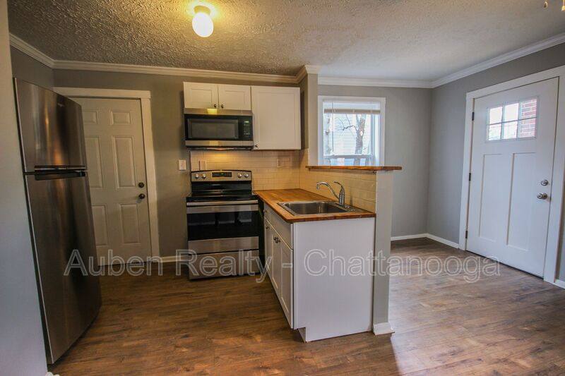 Apartment for rent at 508 S Highland Park Ave #104, Chattanooga, TN 37404