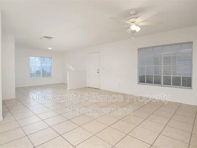 Townhouse for rent at 4119 Gradstone Place, Tampa, FL 33617