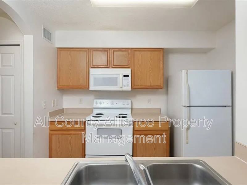 Townhouse for rent at 4119 Gradstone Place, Tampa, FL 33617
