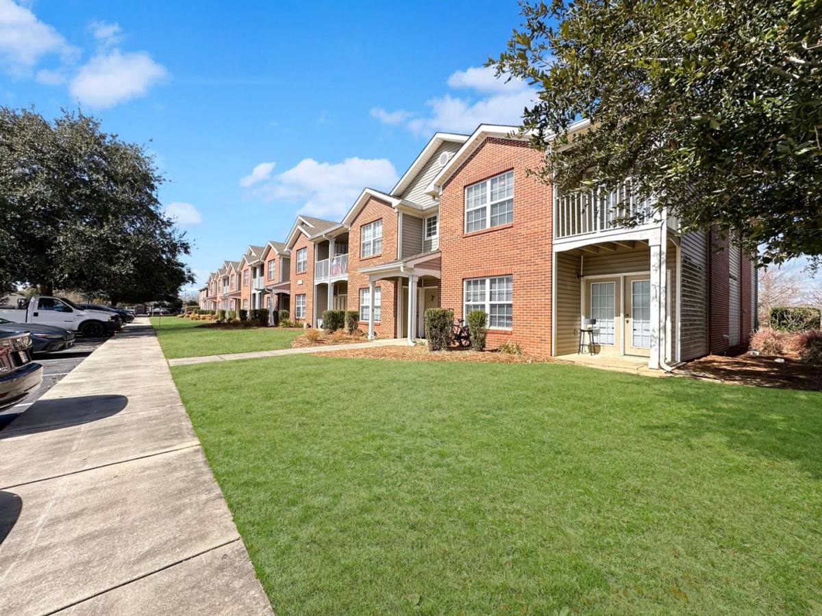 Apartment for rent at 19364 Chelsey Dr, Foley, AL 36535