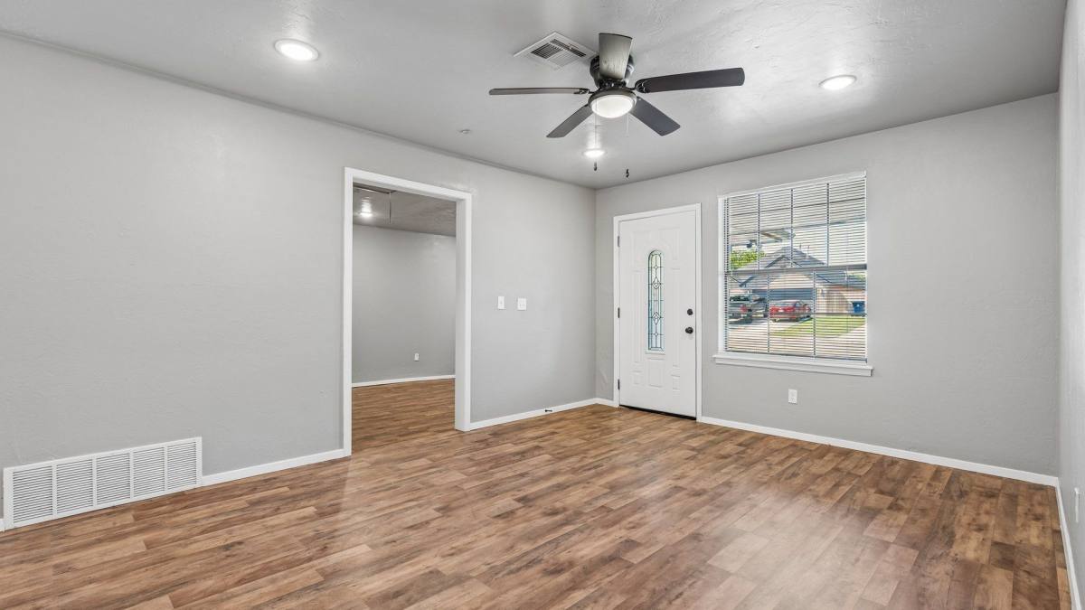 House for rent at 324 NW 89th, Oklahoma City, OK 73114