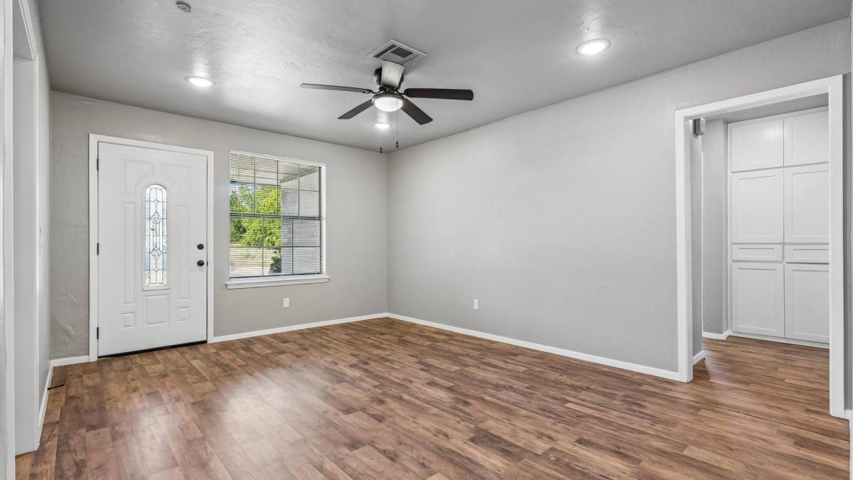 House for rent at 324 NW 89th, Oklahoma City, OK 73114