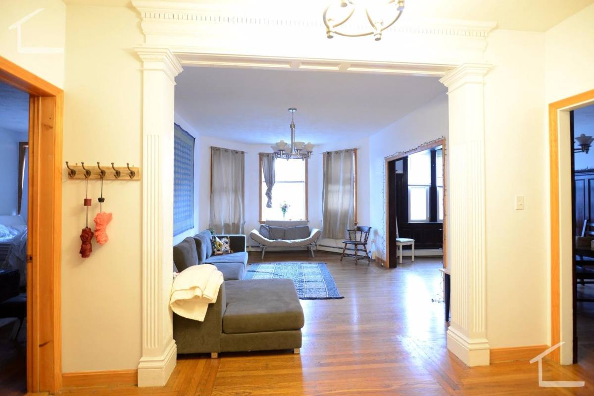 Apartment for rent at 17 Gibbs St #2, Brookline, MA 02446