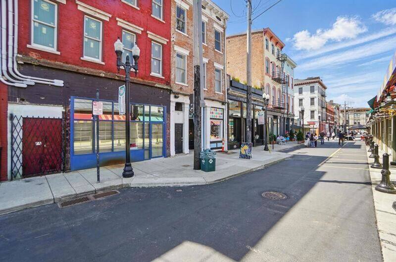 Apartment for rent at 107 W Elder St #B, Cincinnati, OH 45202