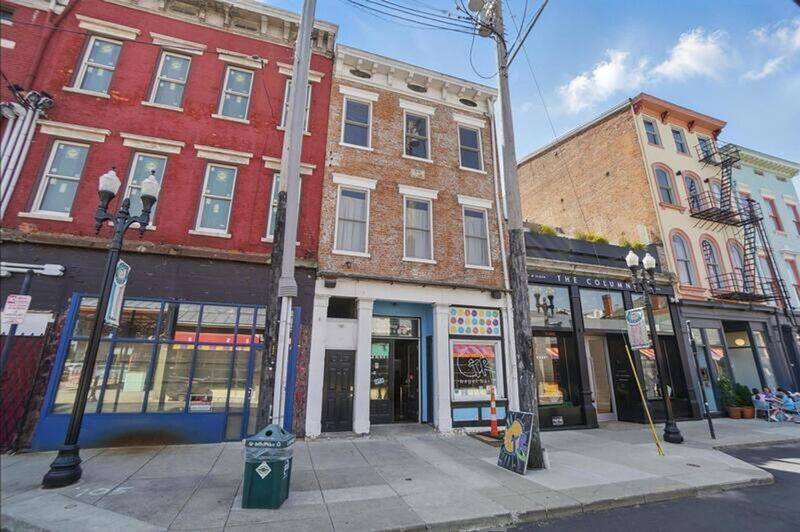 Apartment for rent at 107 W Elder St #B, Cincinnati, OH 45202