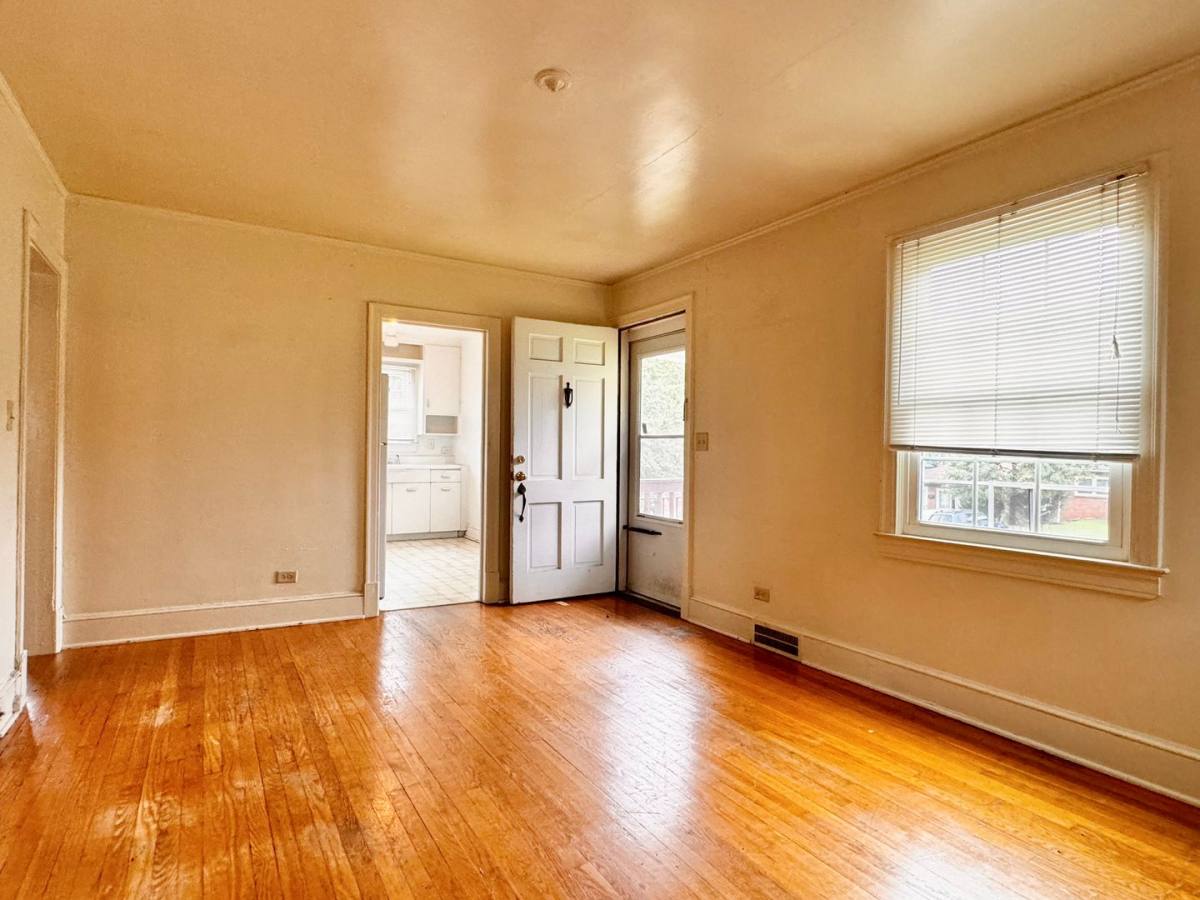 Apartment for rent at 1505 Broad Ave, Charlottesville, VA 22903