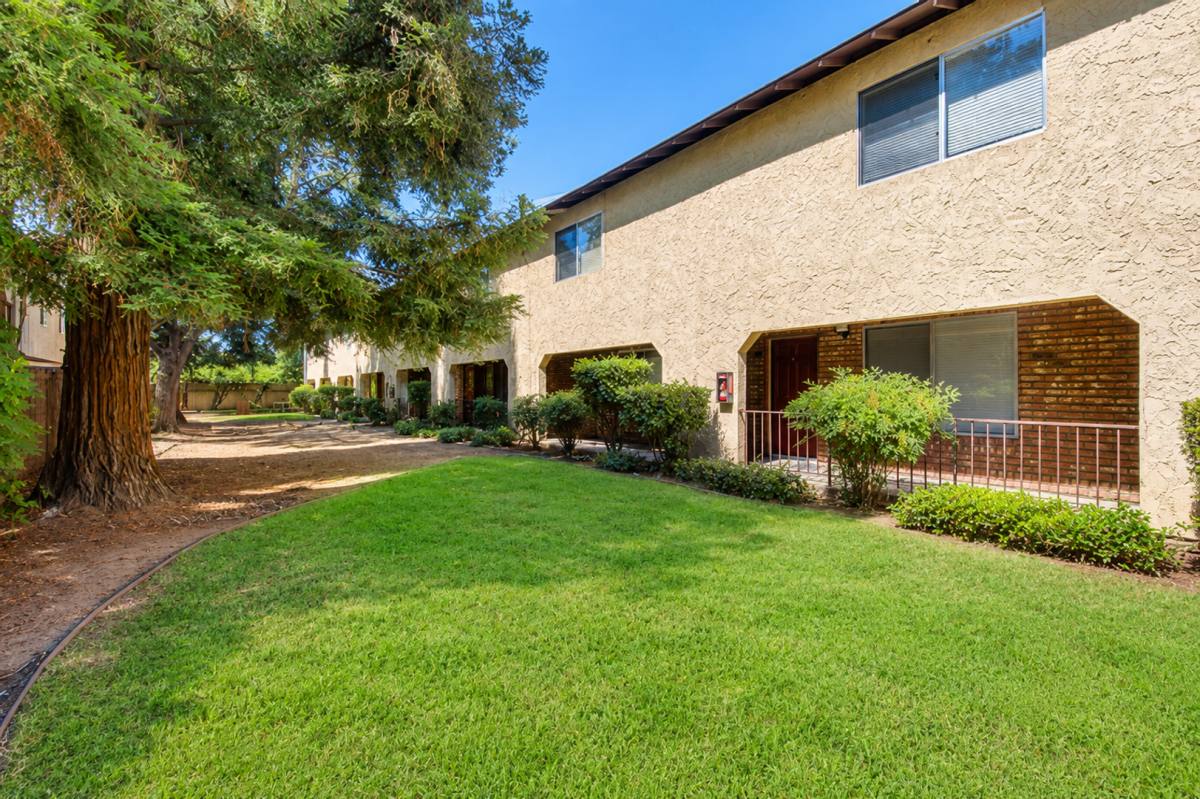 Townhouse for rent at 648 W 2nd Ave, Chico, CA 95926