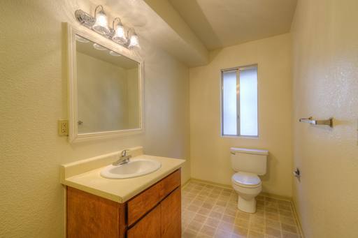Townhouse for rent at 648 W 2nd Ave, Chico, CA 95926