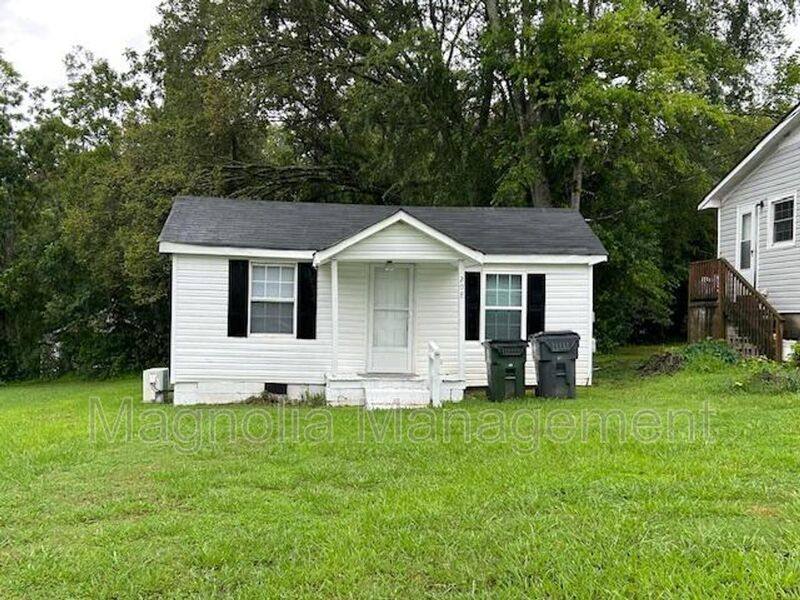 House for rent at 208 First St, Oxford, NC 27565