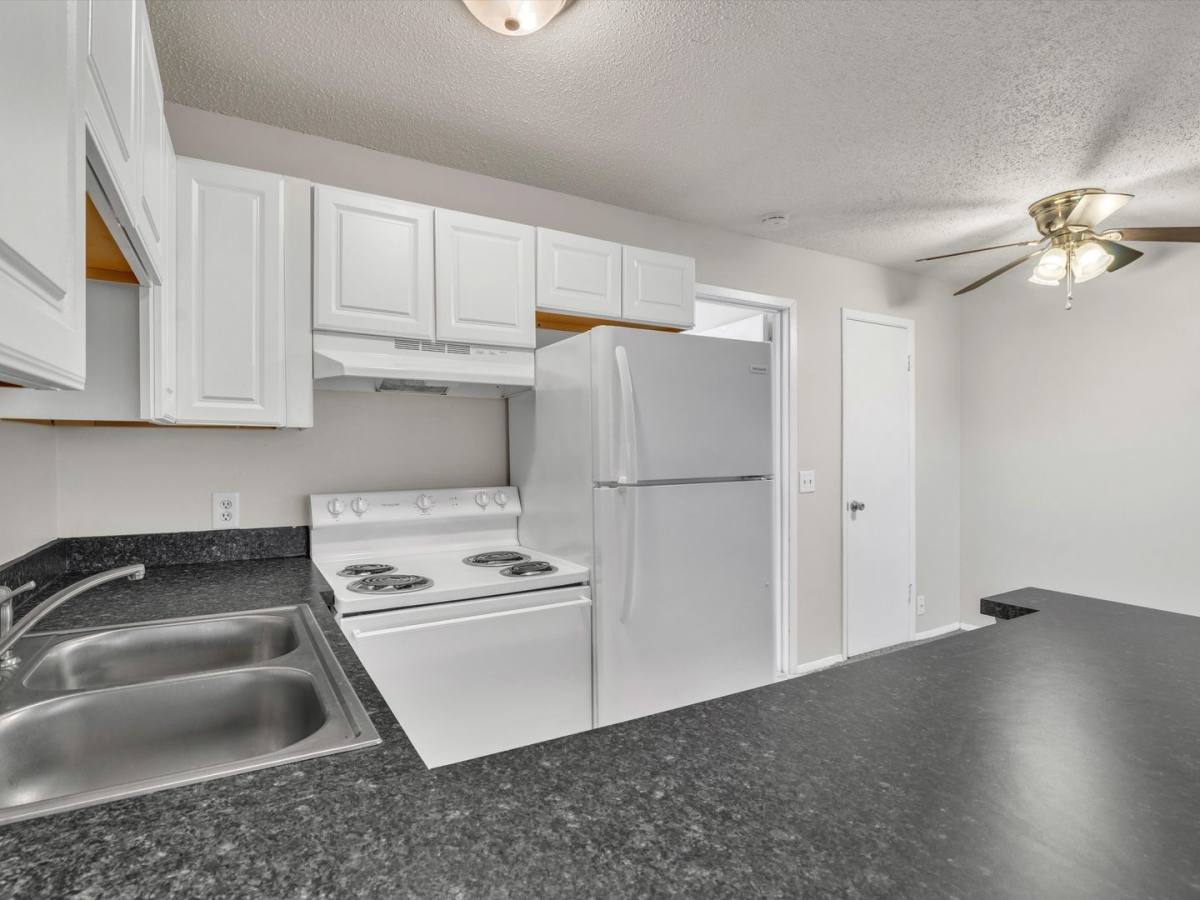 Apartment for rent at 500 Richardt Ave, Evansville, IN 47711