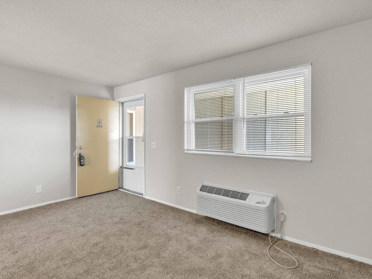 Apartment for rent at 500 Richardt Ave, Evansville, IN 47711