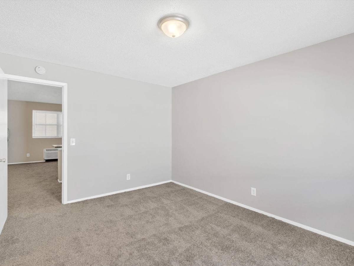 Apartment for rent at 500 Richardt Ave, Evansville, IN 47711