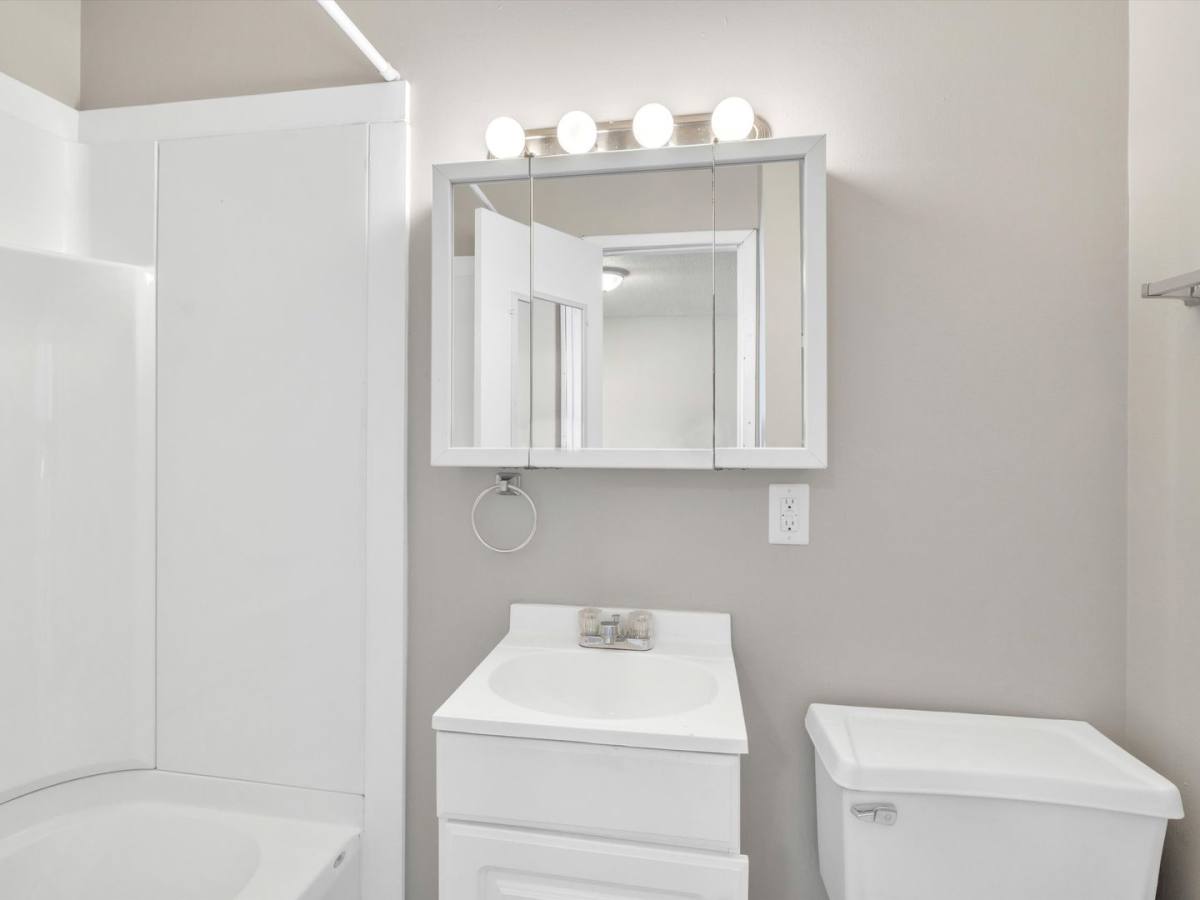 Apartment for rent at 500 Richardt Ave, Evansville, IN 47711