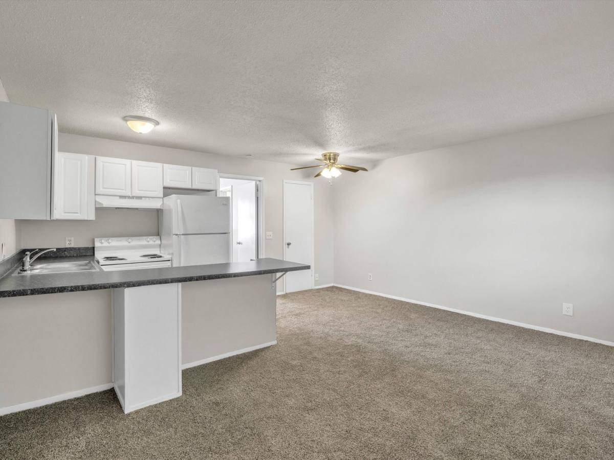 Apartment for rent at 500 Richardt Ave, Evansville, IN 47711