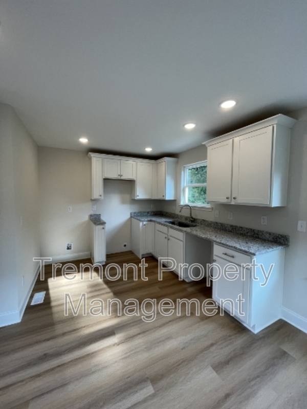 House for rent at 1228 Sholar Ave Adu, Chattanooga, TN 37406
