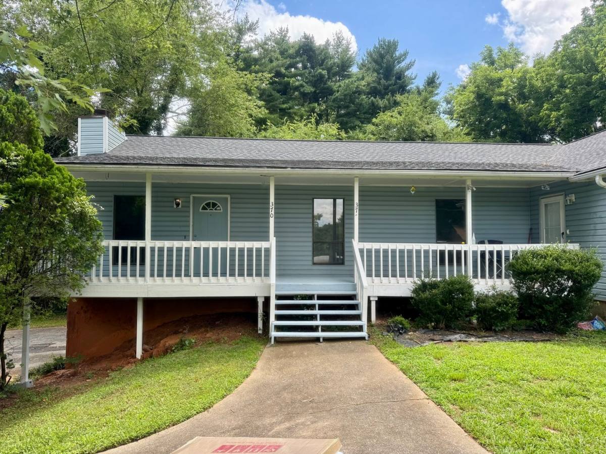 Apartment for rent at 370-372 Booth Circle, Marietta, GA 30008