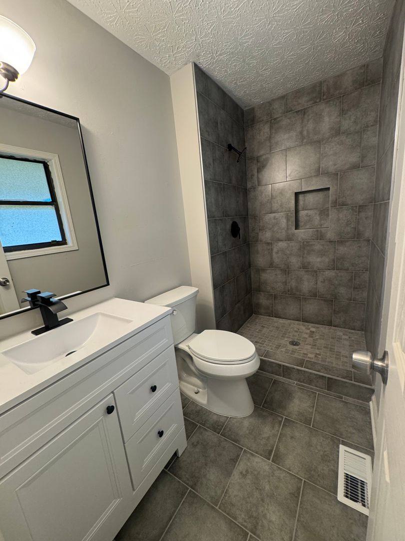 Apartment for rent at 370-372 Booth Circle, Marietta, GA 30008