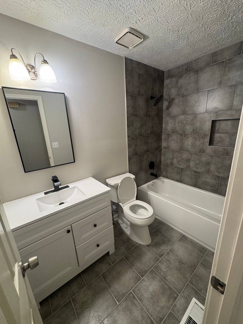 Apartment for rent at 370-372 Booth Circle, Marietta, GA 30008