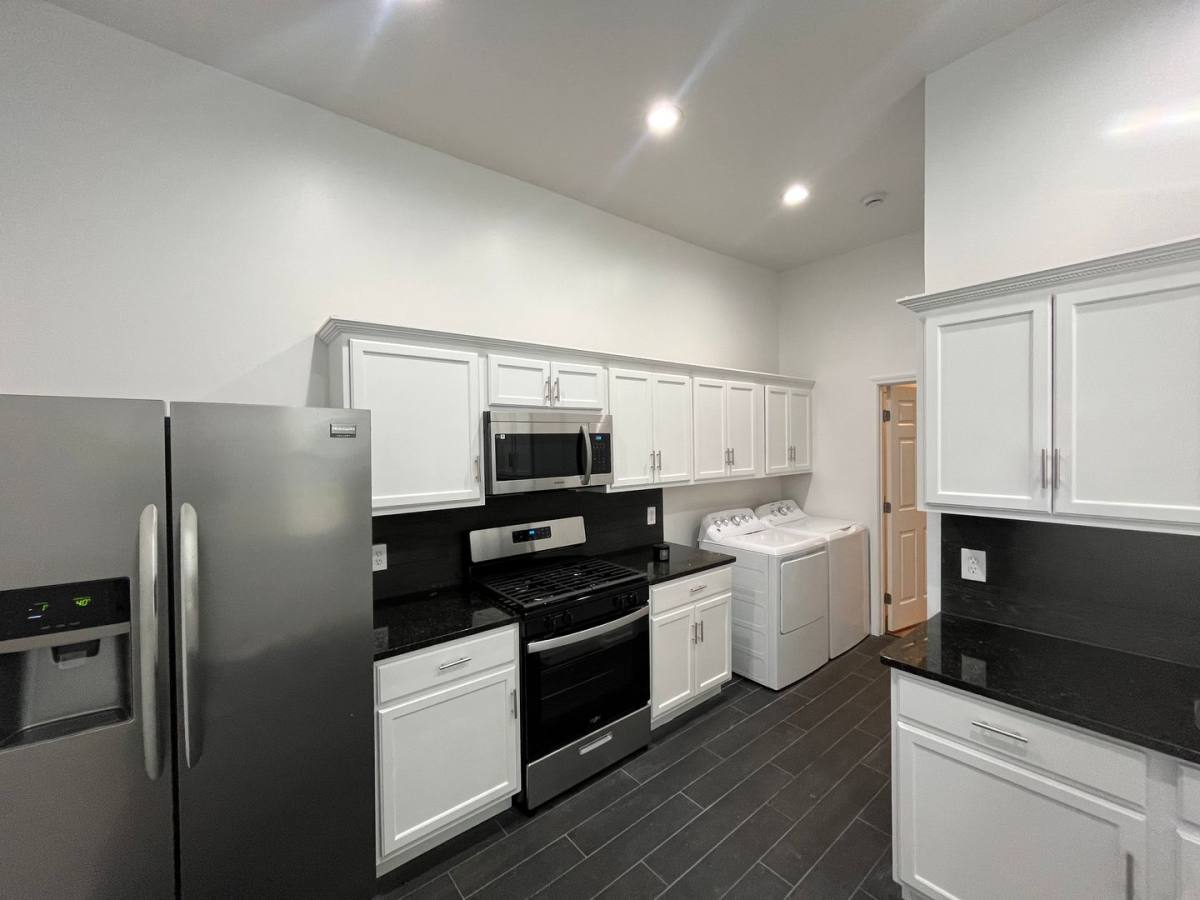 Apartment for rent at 7465-7467 Garfield St, New Orleans, LA 70118