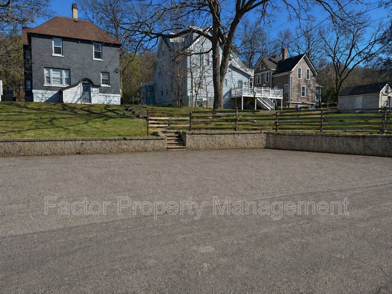 Apartment for rent at 328 N 6th St #2, Mankato, MN 56001