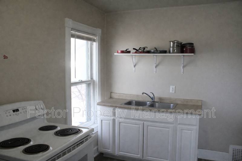 Apartment for rent at 328 N 6th St #2, Mankato, MN 56001