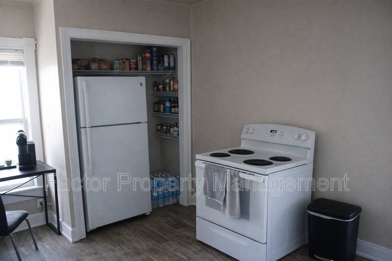 Apartment for rent at 328 N 6th St #2, Mankato, MN 56001