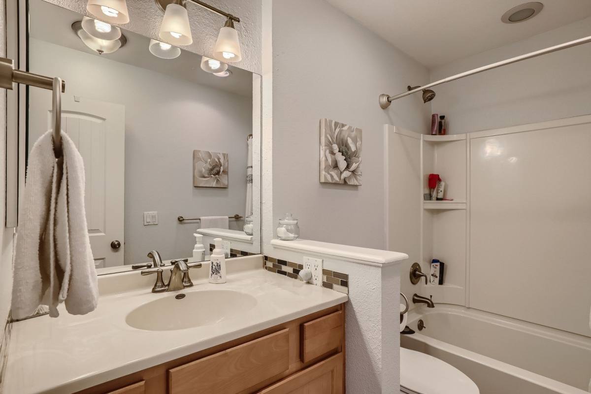 Townhouse for rent at 10587 W Maplewood Dr, Littleton, CO 80127
