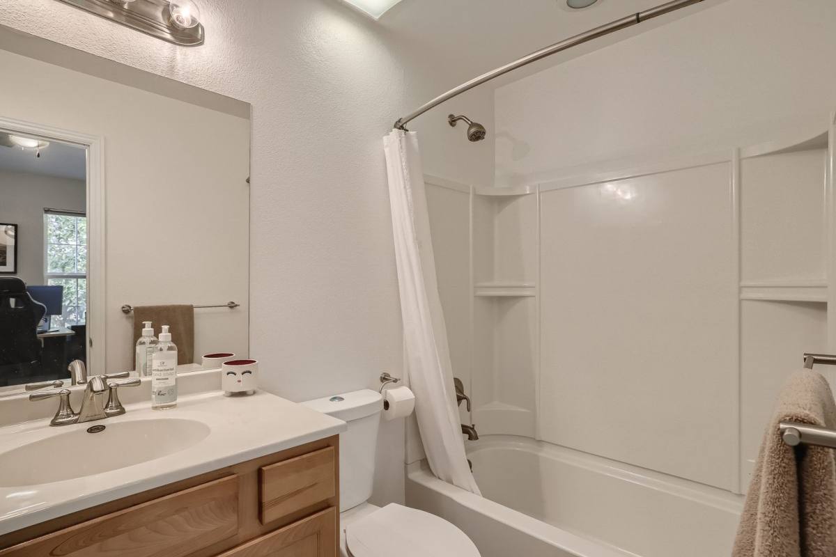 Townhouse for rent at 10587 W Maplewood Dr, Littleton, CO 80127