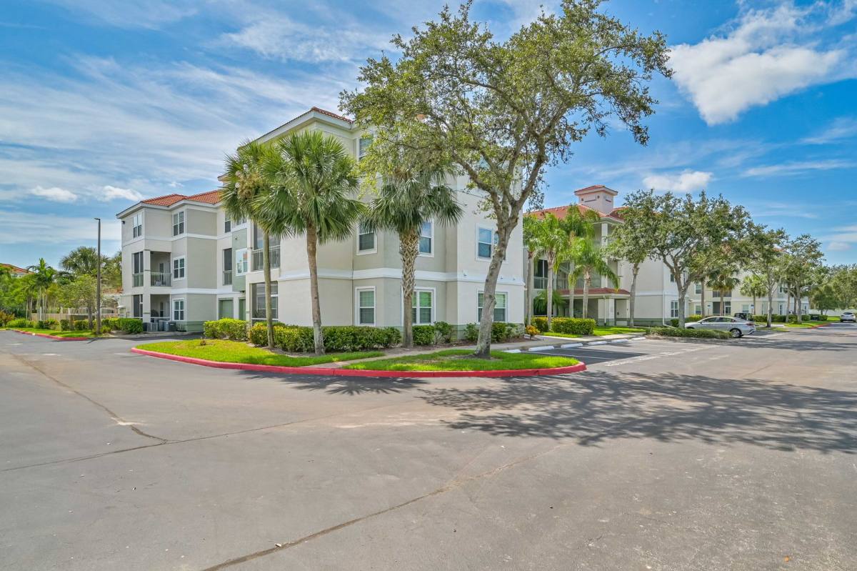 Condo for rent at 23660 Walden Center Dr, Bonita Springs, FL 34134