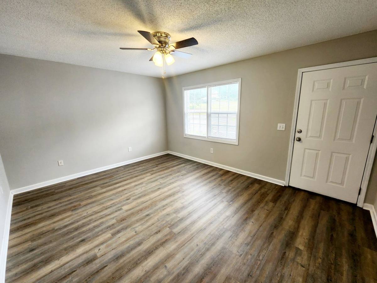 Townhouse for rent at 180 E Grande Ave, Johnson City, TN 37601