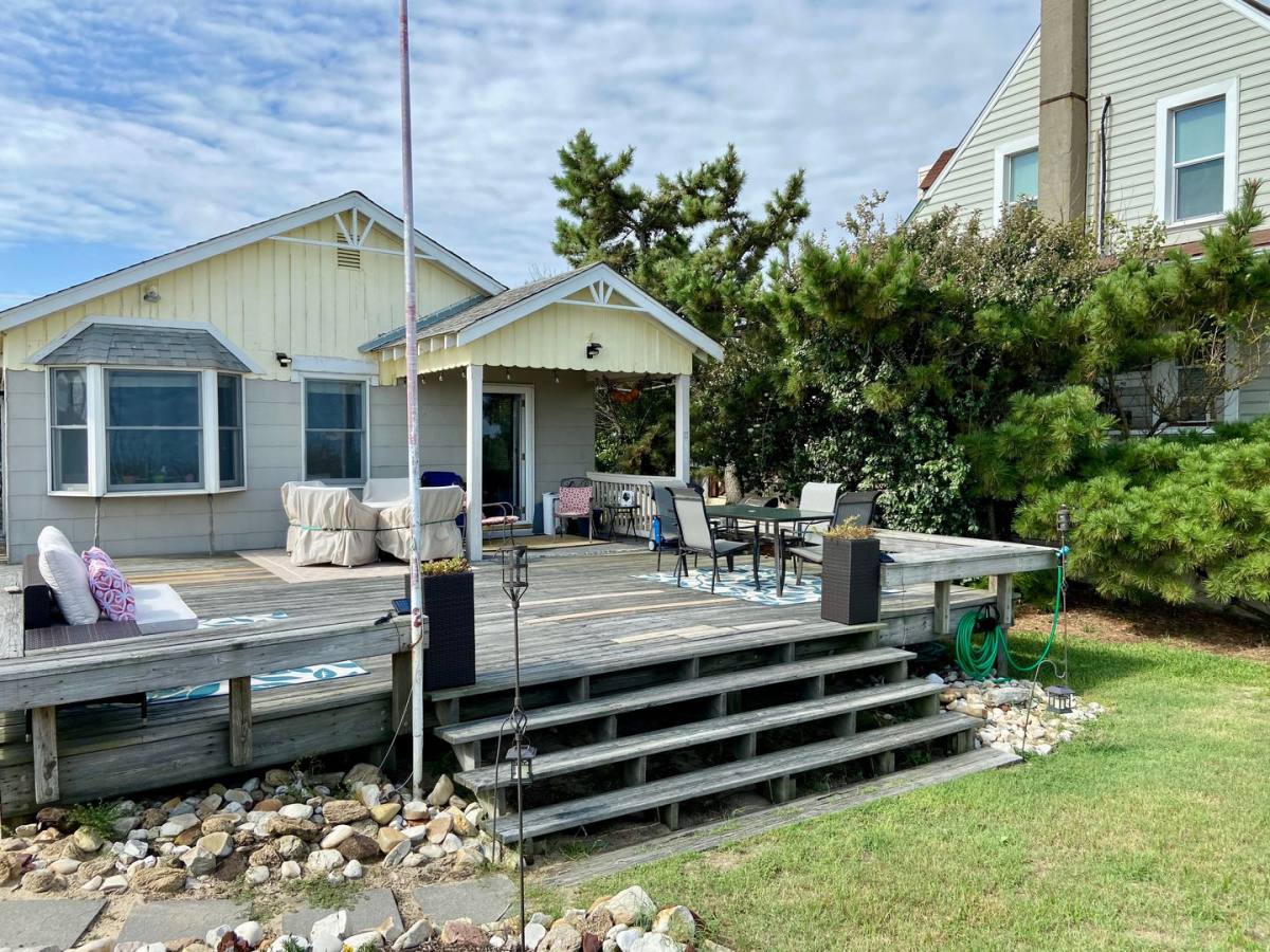 House for rent at 756 W Ocean View Ave, Norfolk, VA 23503