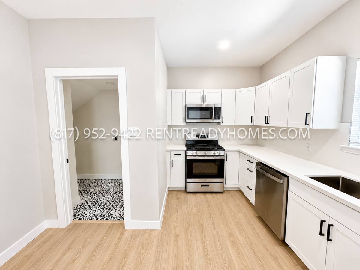 Apartment for rent at 4009 Lamar St, Houston, TX 77023
