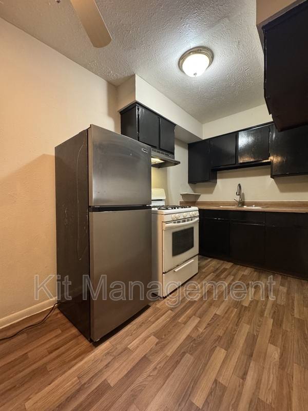 Apartment for rent at 4836 Douglas #6, Toledo, OH 43613