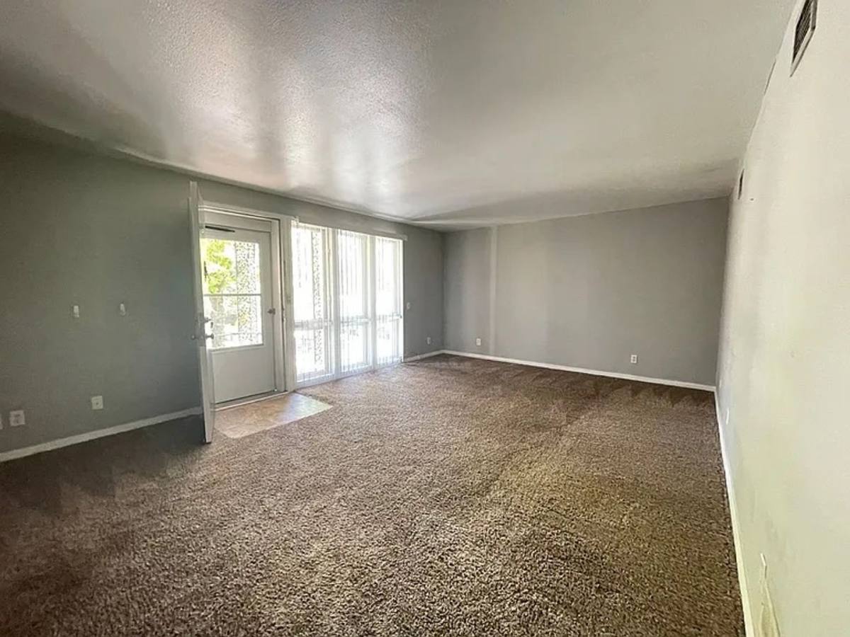 Apartment for rent at 300-315 Moundale Court, Winchester, KY 40391