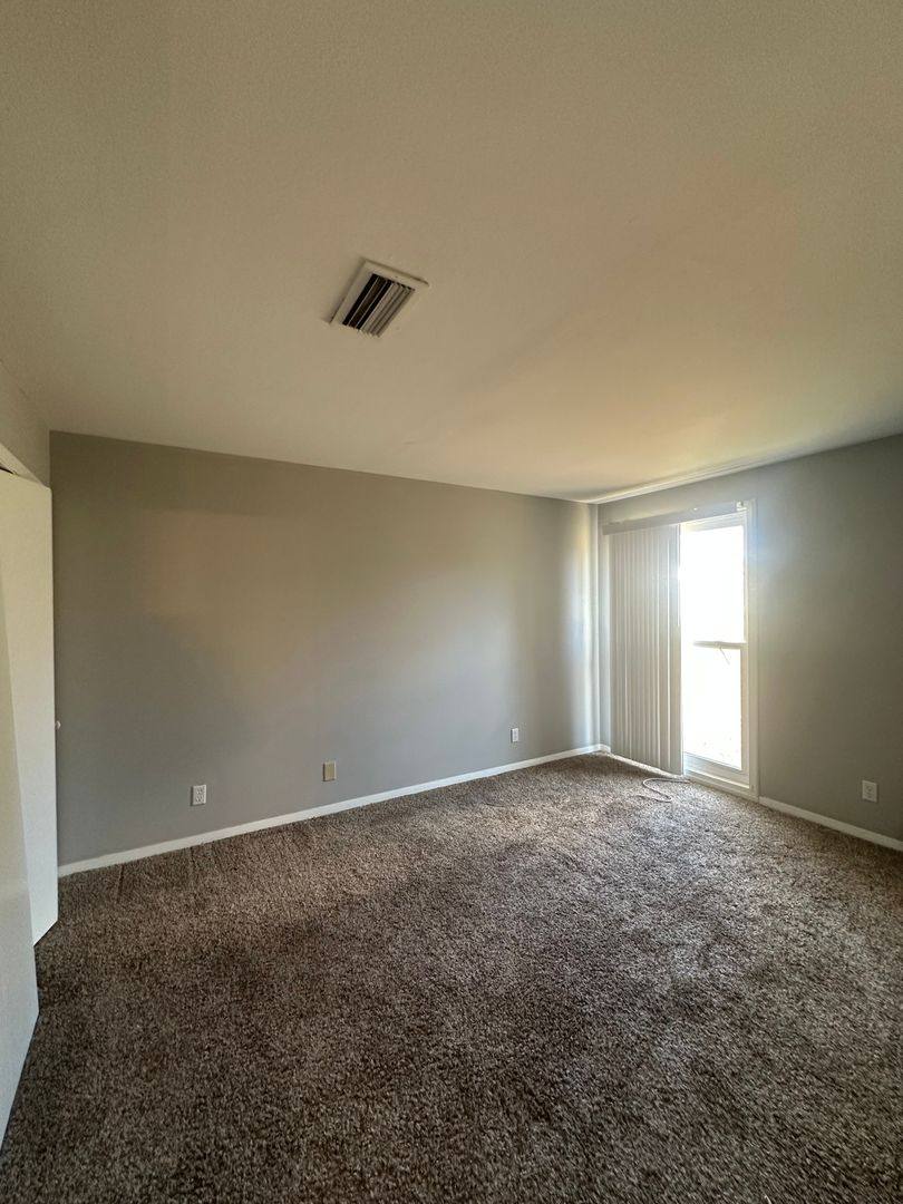 Apartment for rent at 300-315 Moundale Court, Winchester, KY 40391
