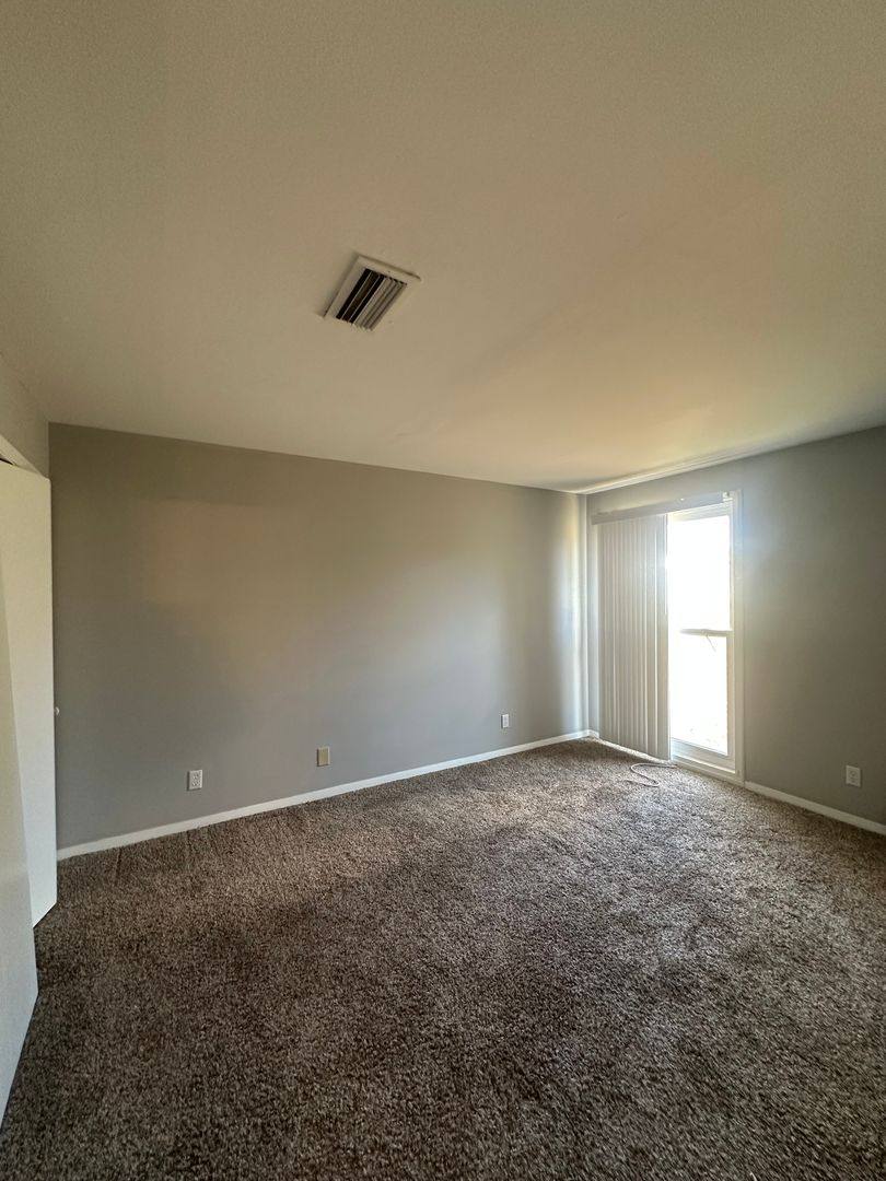 Apartment for rent at 300-315 Moundale Court, Winchester, KY 40391