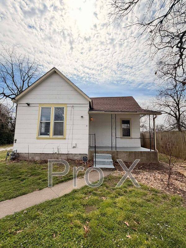 House for rent at 408 E 41st St, Joplin, MO 64804