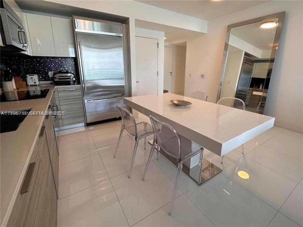 1300 Brickell Bay Dr, Miami, FL 33131 - Condo for Rent - Image 8
