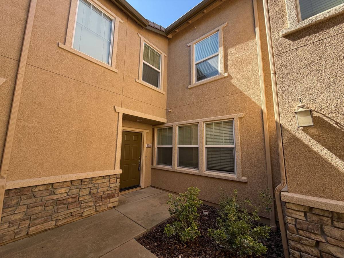 Condo for rent at 3301 N Park Dr, Sacramento, CA 95835