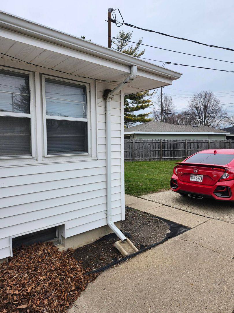 House for rent at 2045 16th Ave, Kenosha, WI 53140